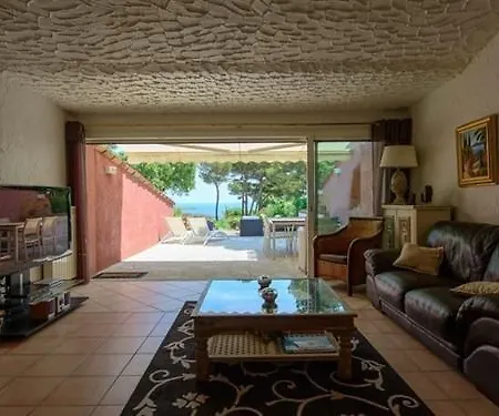 Bastidon Vue Mer Holiday home